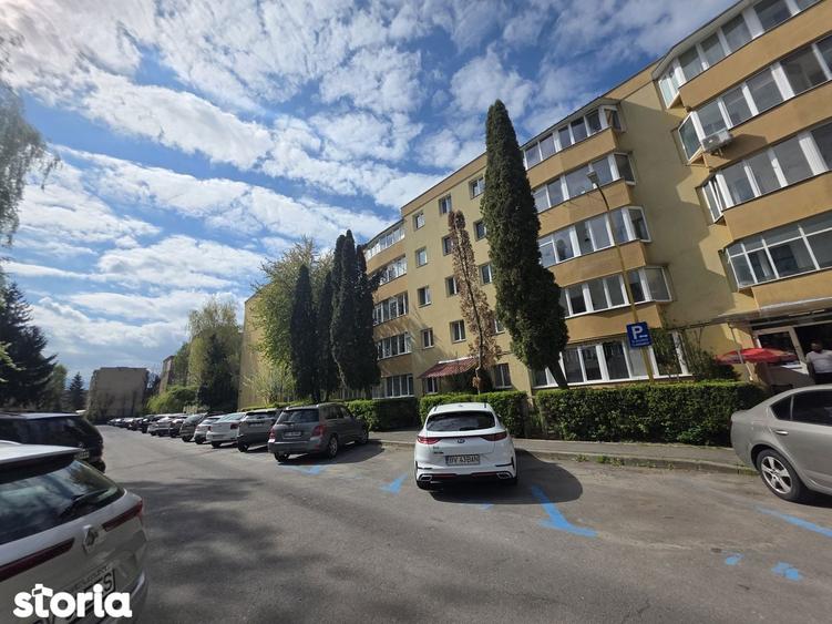 Apartament cu 3 camere în Astra