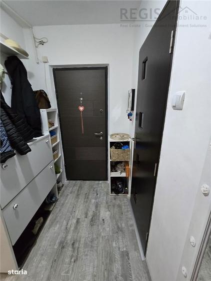 Apartament cu 3 camere decomandat în Scriitorilor