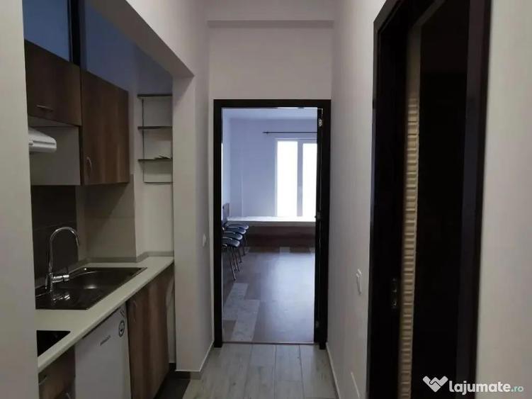 Garsonieră decomandată în Gară
