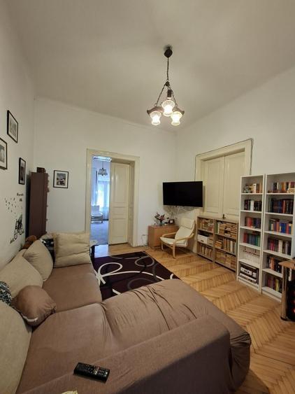 Apartament cu 4 camere circular, mobilat în P-ța Maria