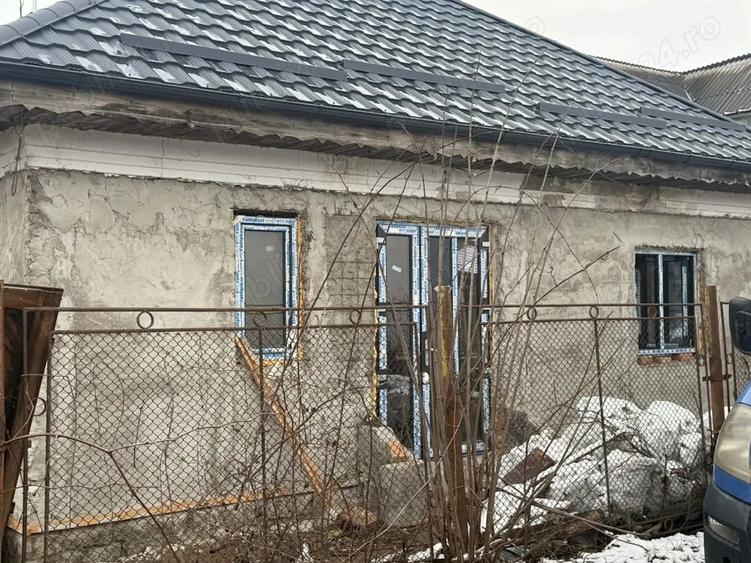 Casă cu 6 camere cu Teren 400 Mp în Central