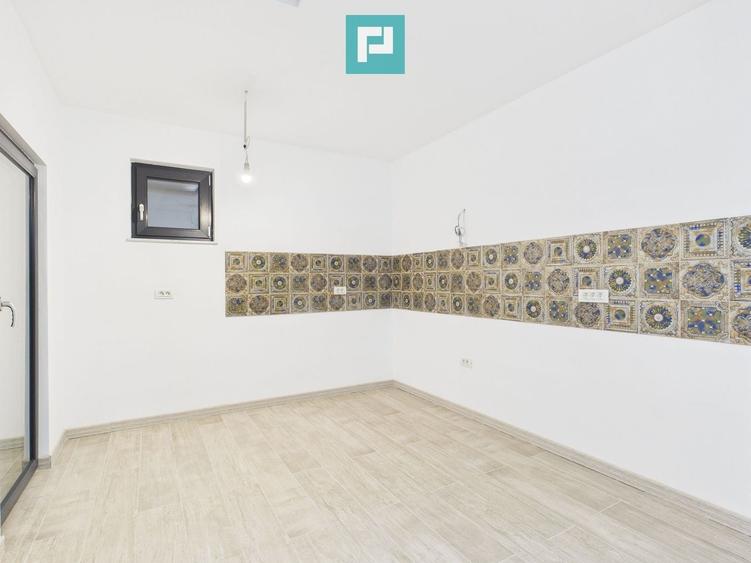 Casă individuală cu 4 camere cu Canalizare în Macea