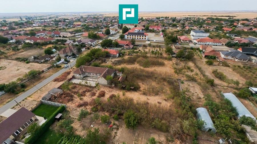 Teren Construcții intravilan de 1440 mp, în Central