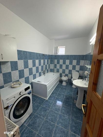 Casă cu 4 camere în Tomești