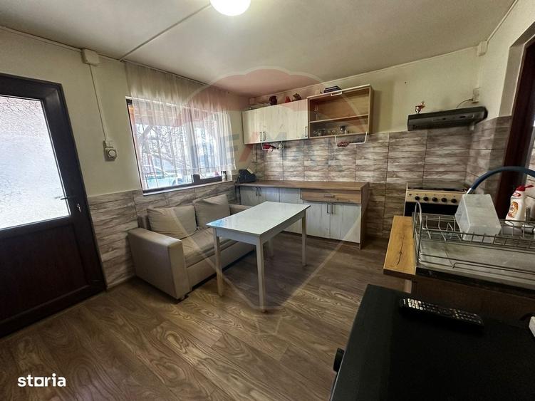 Casă cu 3 camere cu Teren 1000 Mp în Răcari