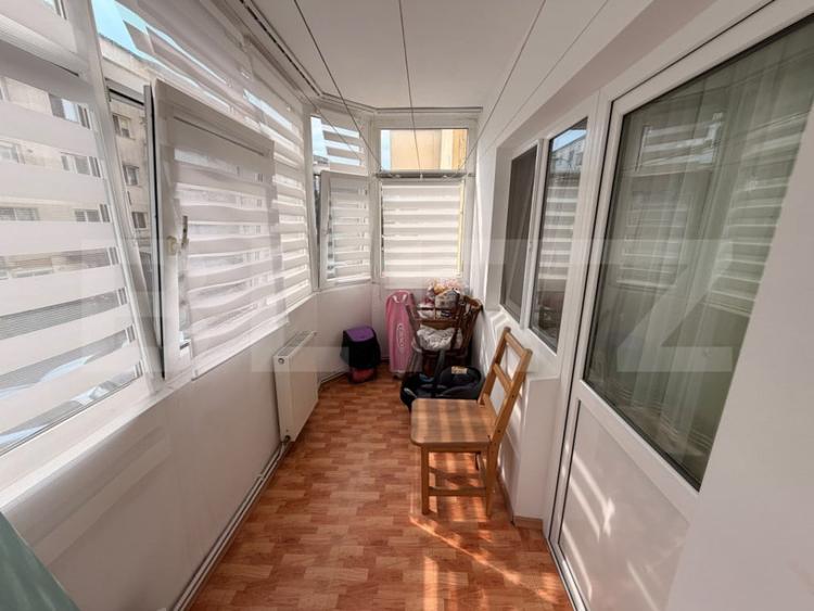 Apartament cu 3 camere decomandat în Micro 11