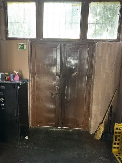 Spațiu comercial, de 100 mp, în Dâmbovița