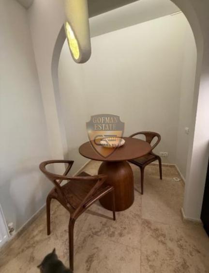 Apartament cu 4 camere semidecomandat, mobilat în Mamaia-Sat