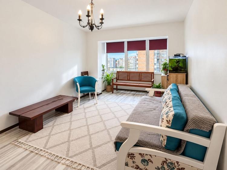 Apartament cu 3 camere decomandat, mobilat în Aurel Vlaicu