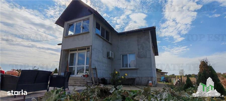 Casă cu 4 camere în Regie