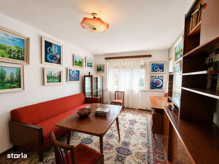 Apartament cu 3 camere semidecomandat în Tomis Mall
