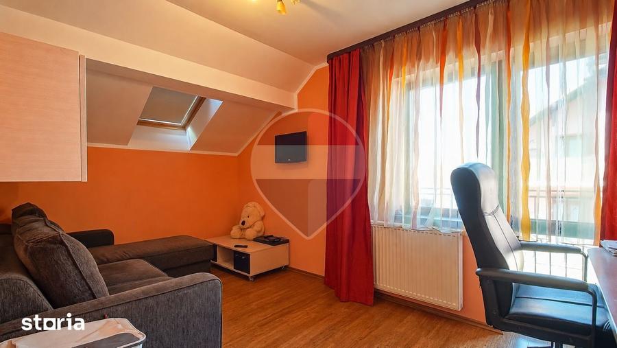 Casă cu 7 camere cu Teren 519 Mp în Cristian
