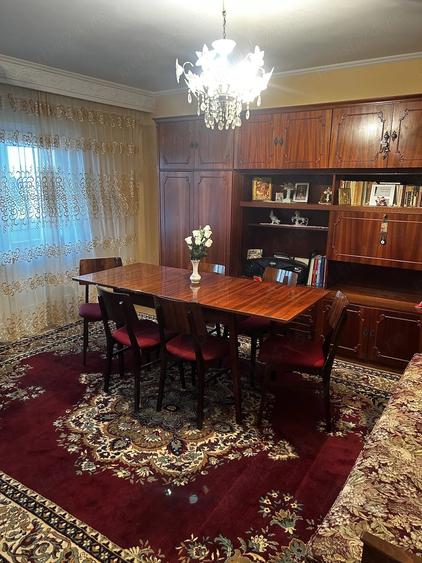 Apartament cu 4 camere decomandat în Găvana