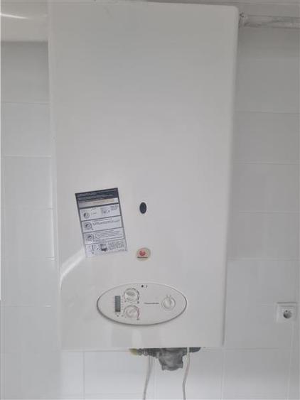 Penthouse cu 5 camere decomandat în 1 Mai
