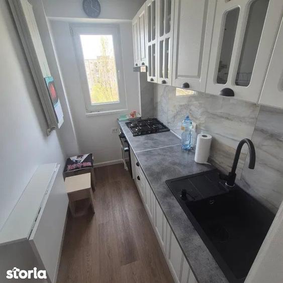 Apartament cu 3 camere decomandat, mobilat în Drumul Taberei