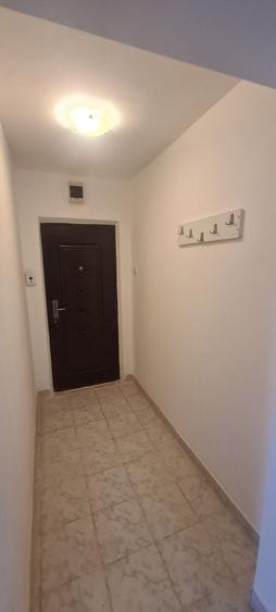 Apartament cu 3 camere decomandat în Orizont