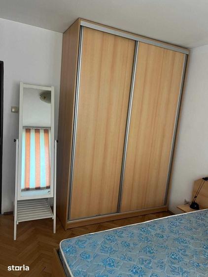 Apartament cu 2 camere semidecomandat în Tei