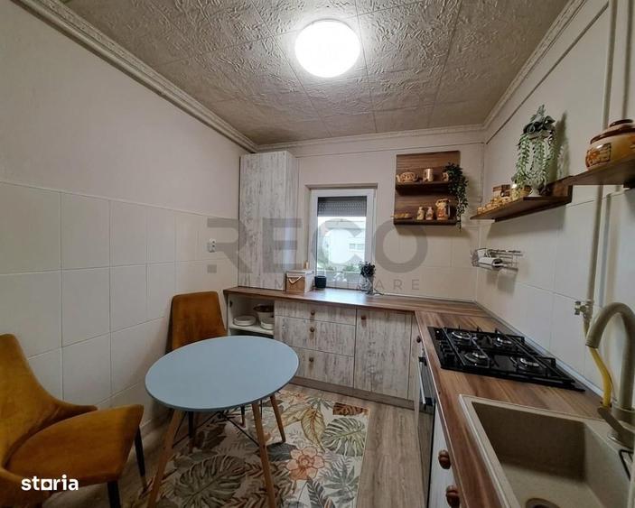 Apartament cu 2 camere decomandat în Central