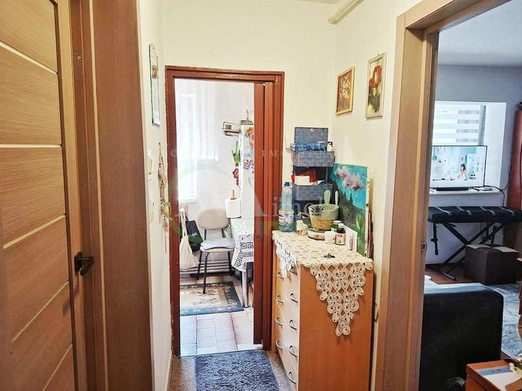 Garsonieră decomandată în Central