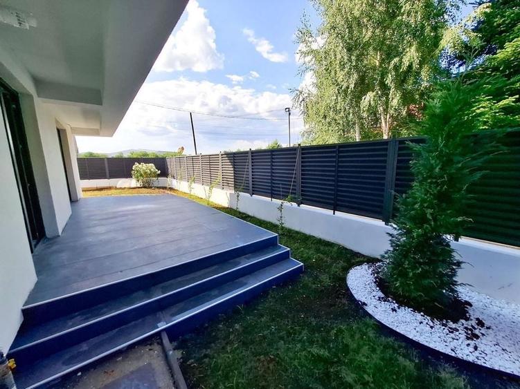 Casă cu 4 camere cu Teren 360 Mp în Central
