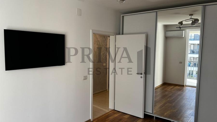 Apartament cu 3 camere decomandat, mobilat în Aradului