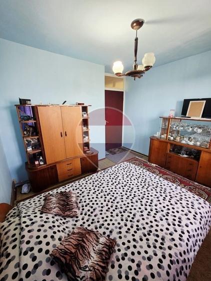 Apartament cu 2 camere decomandat, mobilat în Planete