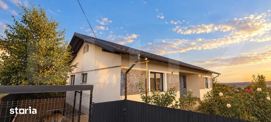 Casă cu 4 camere semidecomandat cu Teren 592 Mp în Rediu