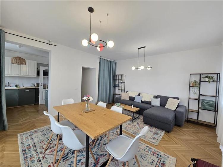Apartament cu 2 camere decomandat, mobilat în Kogălniceanu
