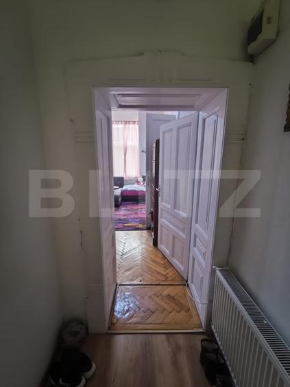 Apartament cu 5 camere decomandat, mobilat în Central