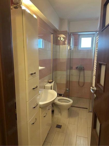 Apartament 3 camere, etaj 1, parcare inclusa, 2 bai, zona Trapezului - 3