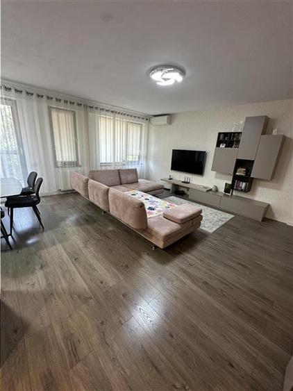 Apartament cu 2 camere decomandat în Băneasa