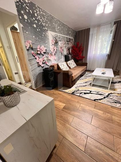 Apartament cu 2 camere semidecomandat, mobilat în Hunedoara