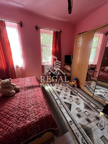 Casă individuală cu 3 camere cu Canalizare în Central