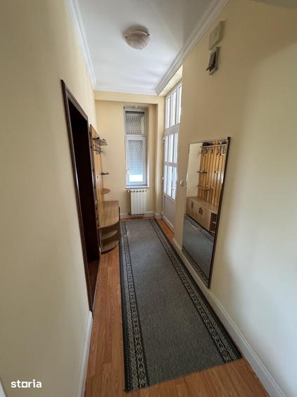 Casă cu 5 camere cu Teren 400 Mp în Titulescu