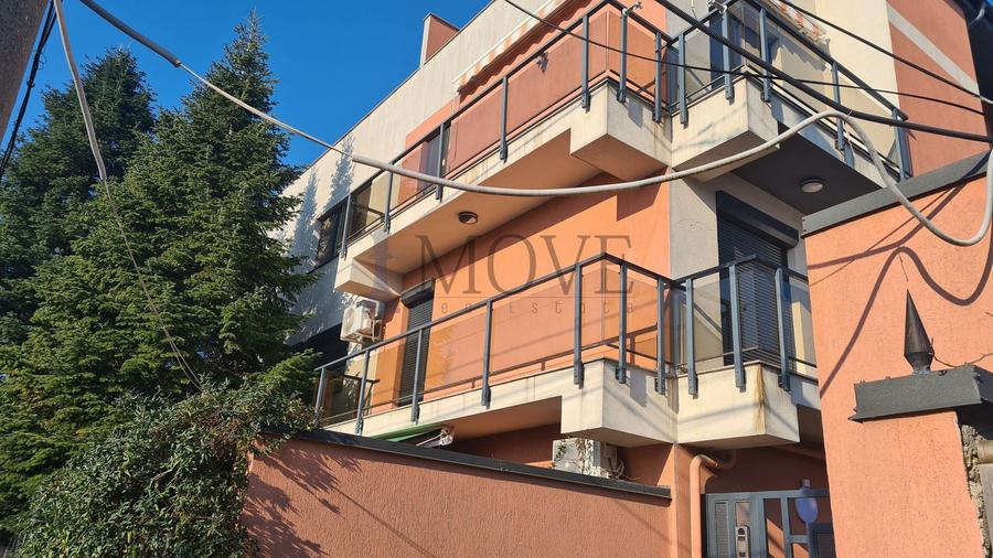 Apartament cu 2 camere semidecomandat, mobilat în Domenii