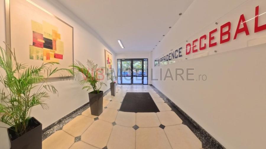 Apartament cu 2 camere semidecomandat, mobilat în Decebal