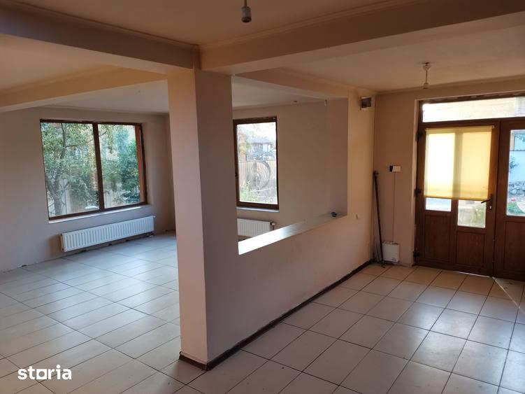 Casă cu 4 camere cu Teren 300 Mp în Sântandrei