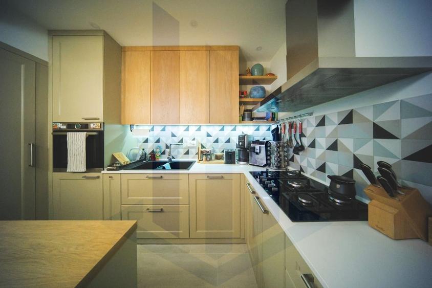 Apartament cu 3 camere decomandat, mobilat în Barbu Văcărescu