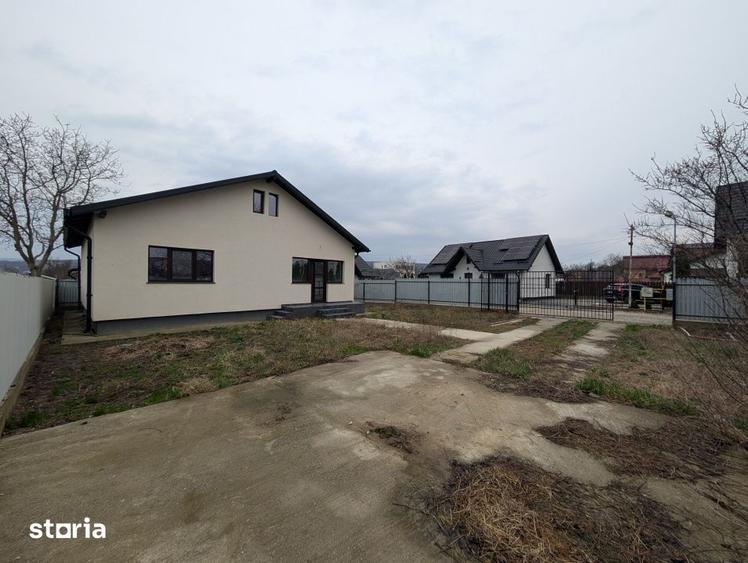 Casă cu 2 camere cu Teren 315 Mp în Hemeiuș