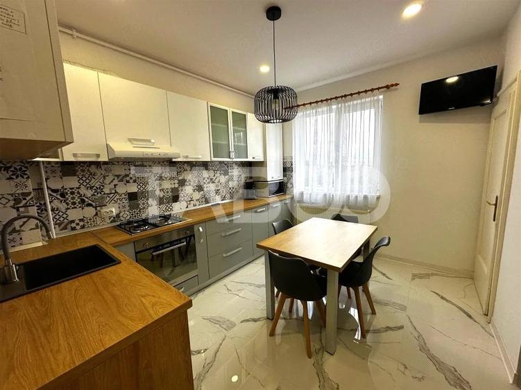 Apartament cu 3 camere decomandat în Central