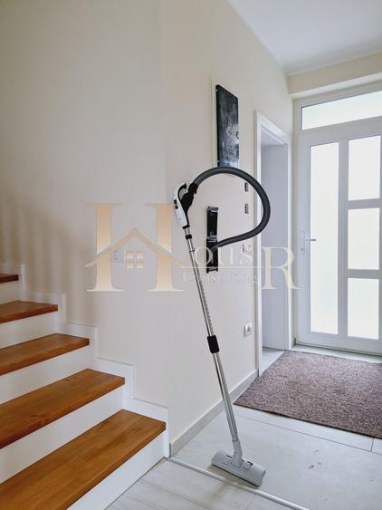 Duplex cu 4 camere cu Canalizare în Girocului