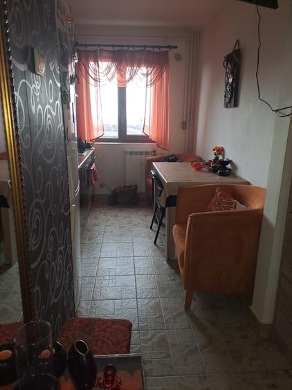 Apartament cu 2 camere semidecomandat în 23 August