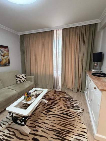 Apartament cu 2 camere decomandat, mobilat în Central