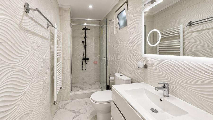Apartament cu 2 camere semidecomandat, mobilat în Brașovul Vechi