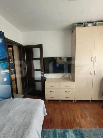 Apartament cu 3 camere semidecomandat în Central