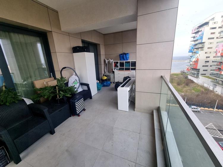 Apartament cu 3 camere decomandat în Faleza Nord