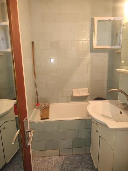 Persoana fizica vand apartament 2camere,parter - 5