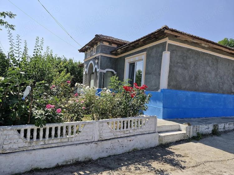Casă cu Teren 1500 Mp în Tortoman