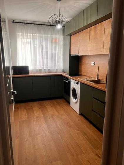 Apartament cu 2 camere decomandat, mobilat în Central