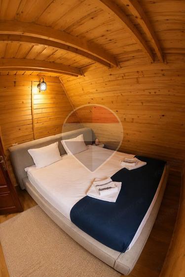 Casă cu Teren 1800 Mp în Strâmtura